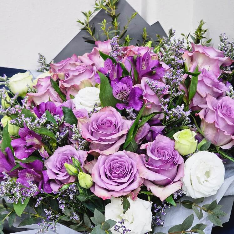 Pure Elegance Rose Bouquet