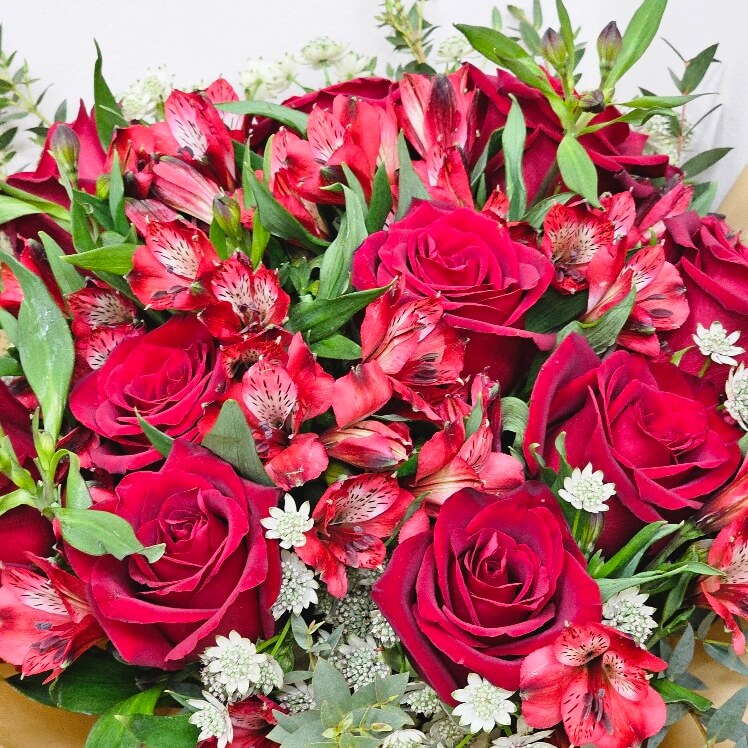 Red Sweetheart Rose Bouquet