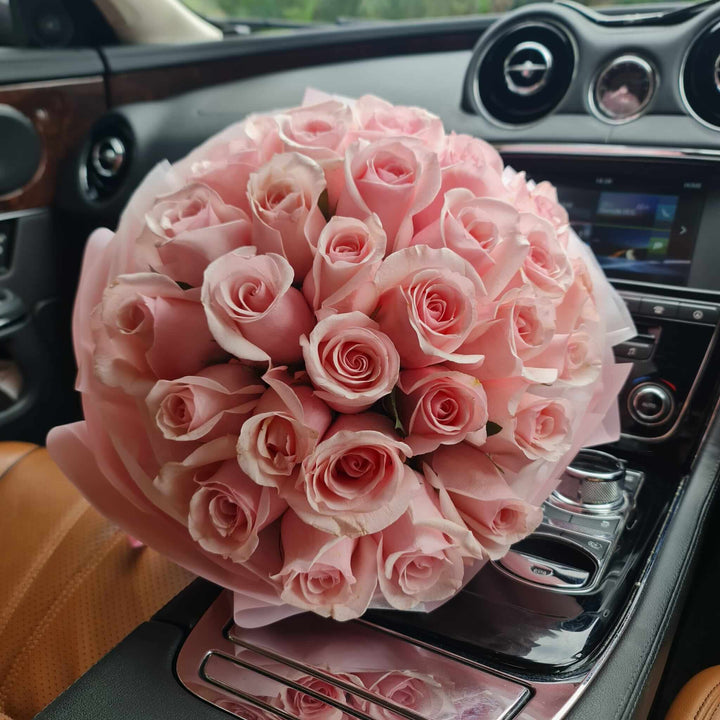 Blushing Pink Roses Bouquet Up Close