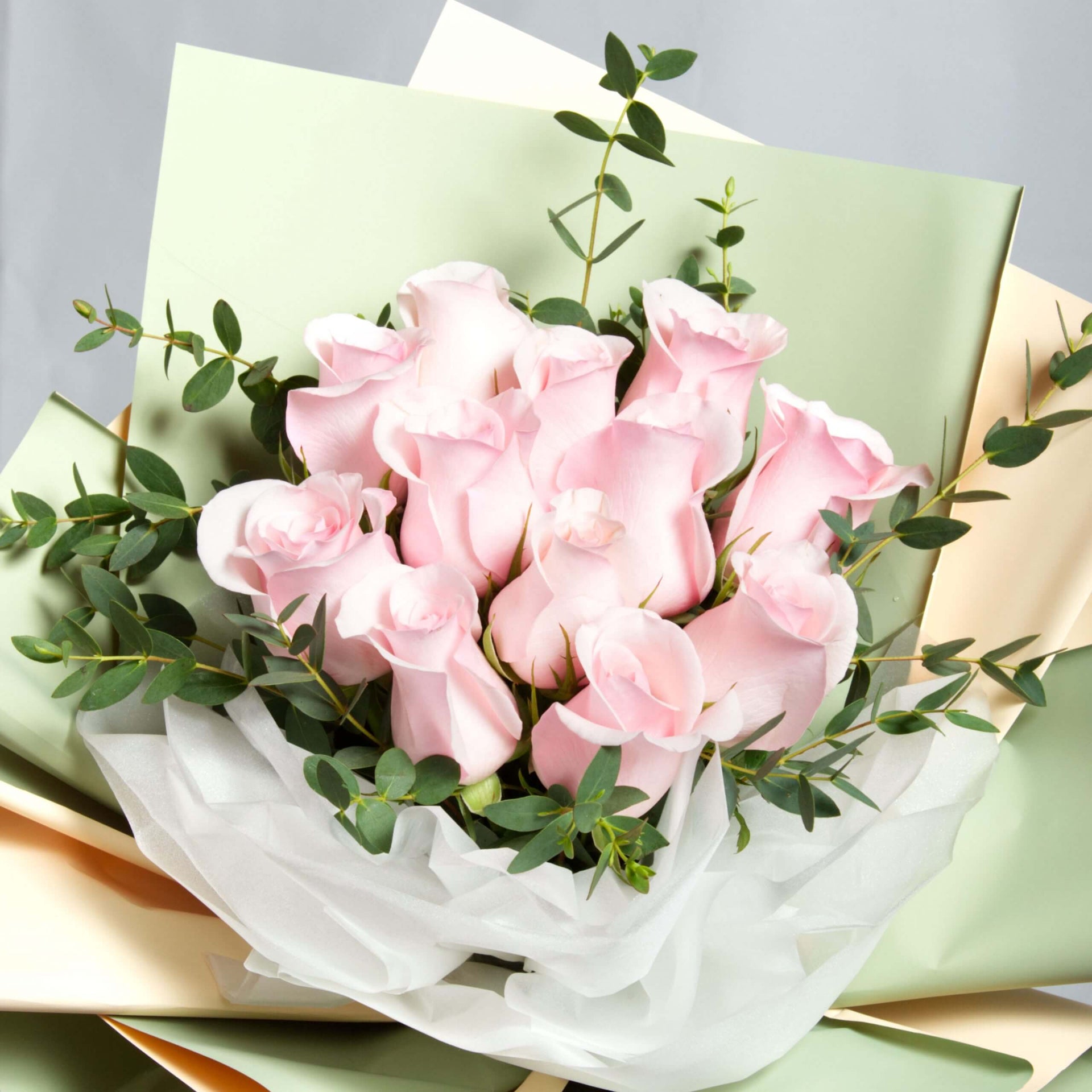 A Gesture of Love rose bouquet