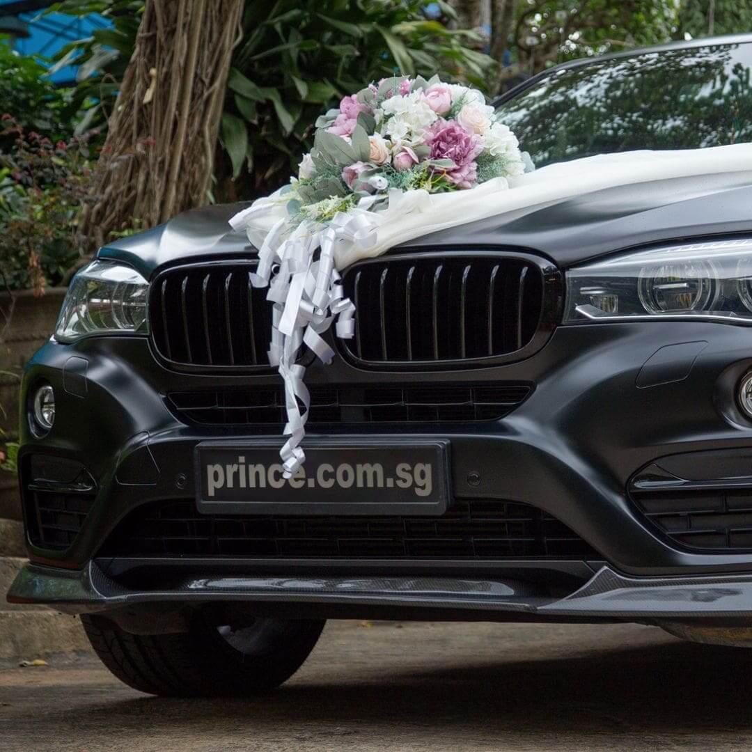 Wedding car flower decoration - Prince's Flower Shop