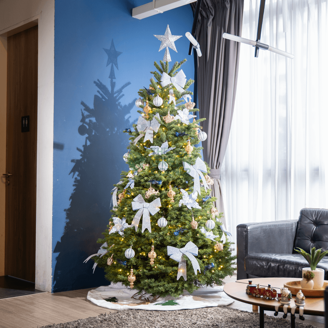 Christmas Fairytale - Christmas Tree Decoration [Ornaments Only]