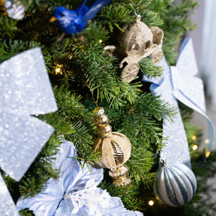 Christmas Fairytale - Christmas Tree Decoration [Ornaments Only] - Image 5